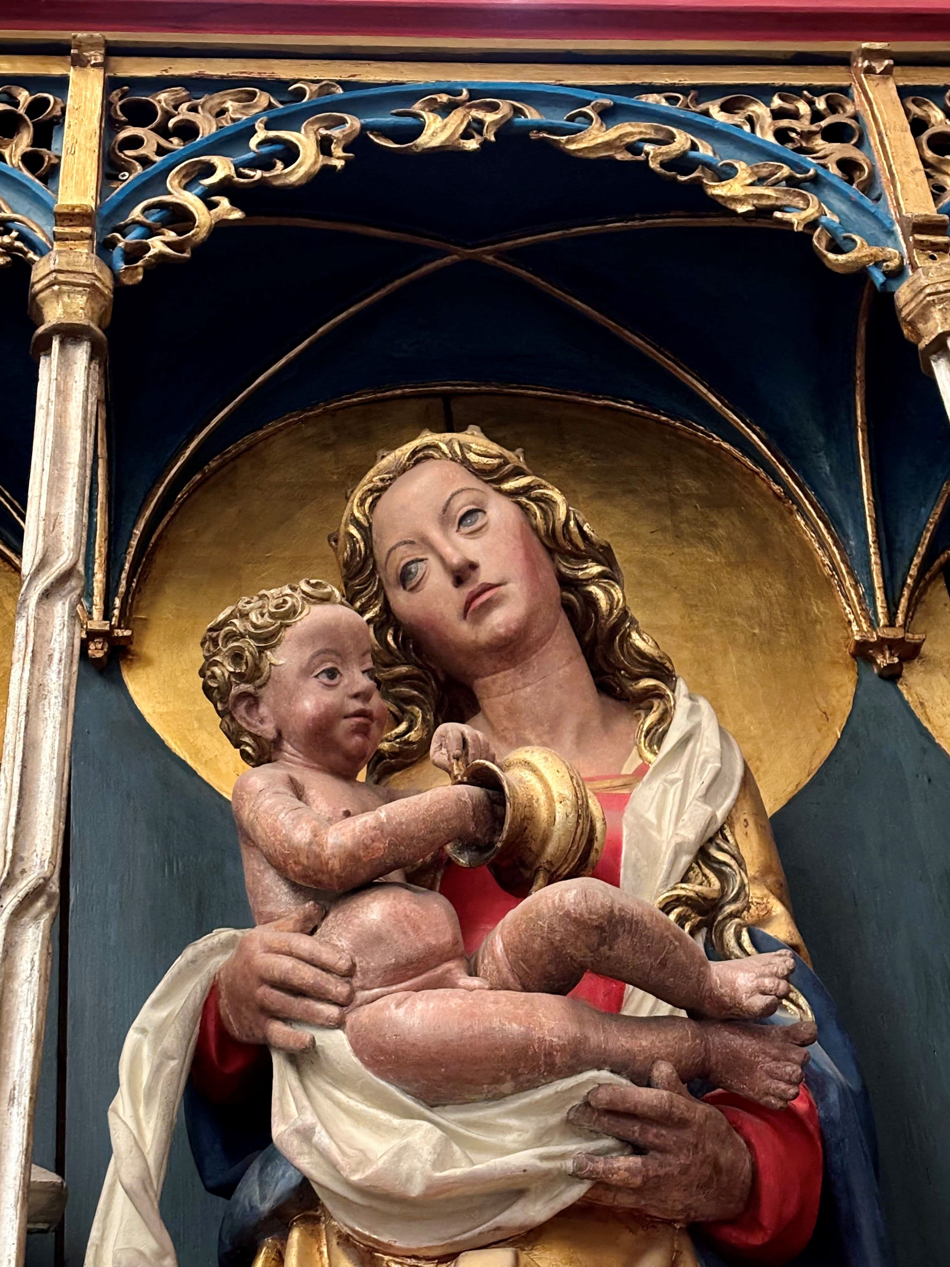 Petri-Altar_Detail Jesus mit dem Brei-Topf.jpg